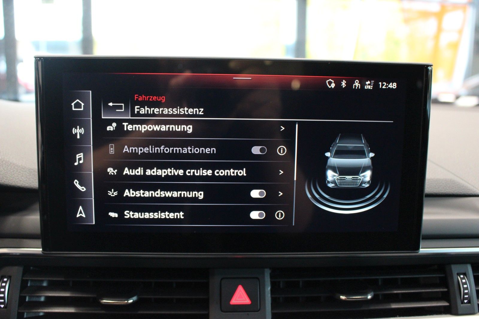 Fahrzeugabbildung Audi A4 40 TDI S tronic  Avant*Kamera*Navi*Ambiente.