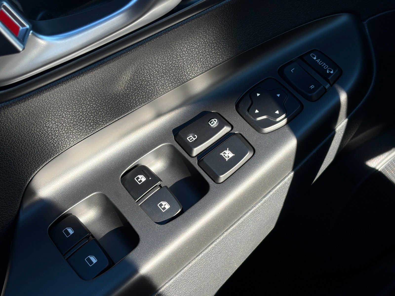 Fahrzeugabbildung Hyundai KONA E Trend SHZ LHZ LKA LFA ACC KRELL CarPlay