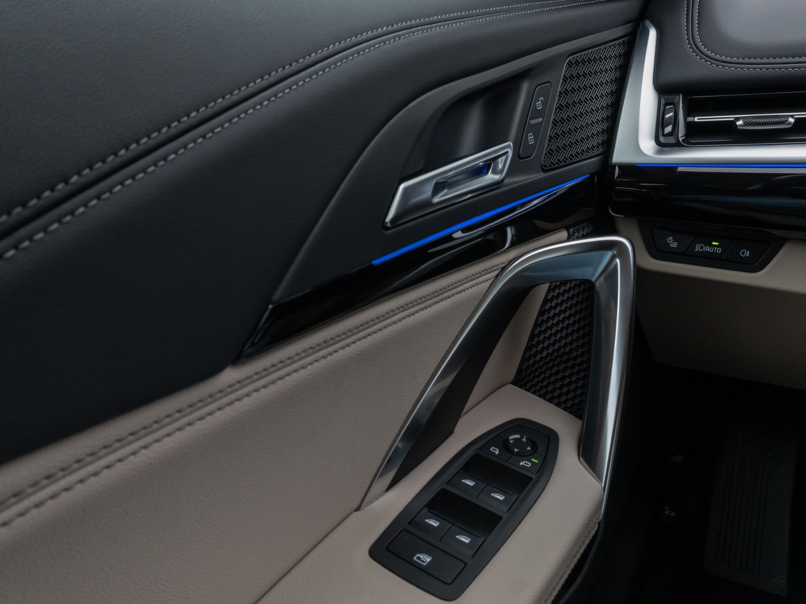 Fahrzeugabbildung BMW X1 sD18i xLine Kamera DAB Widscreen Sport Leder