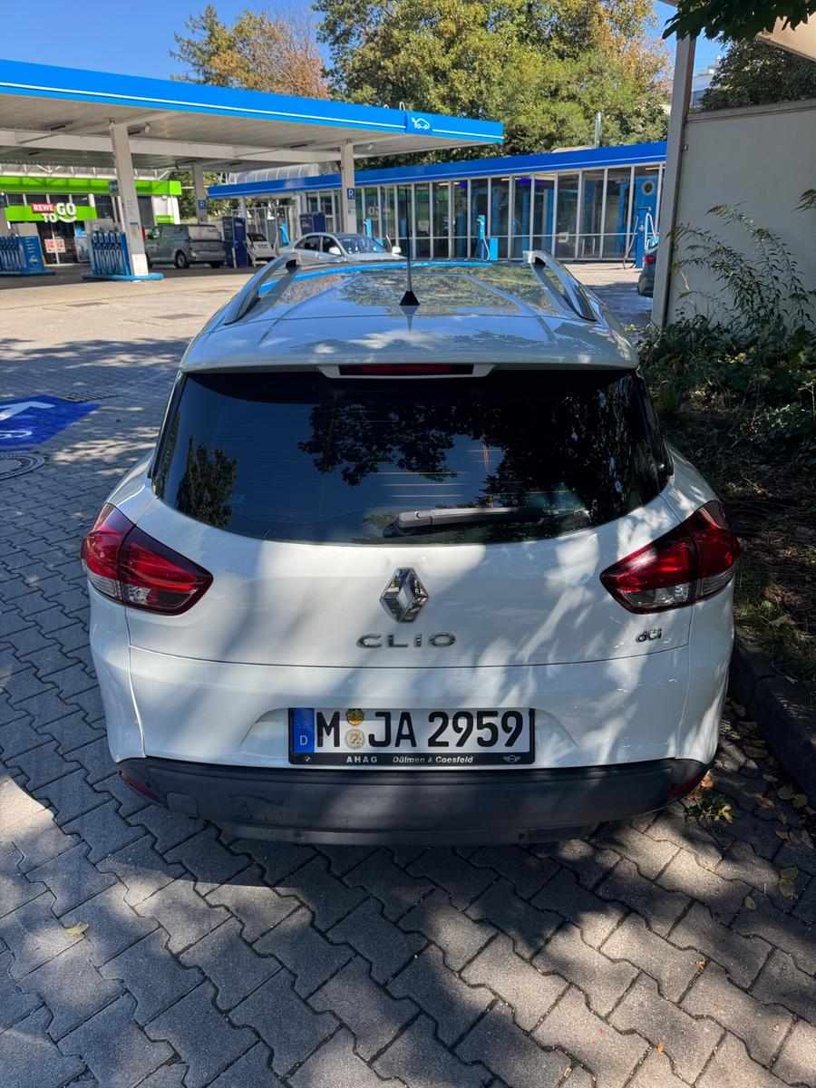 Renault Clio 2014 — салон