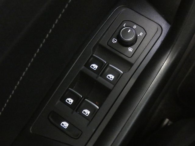 T-Roc Style 1.5 TSI DSG ACC RFK PANO IQLIGHT AHK