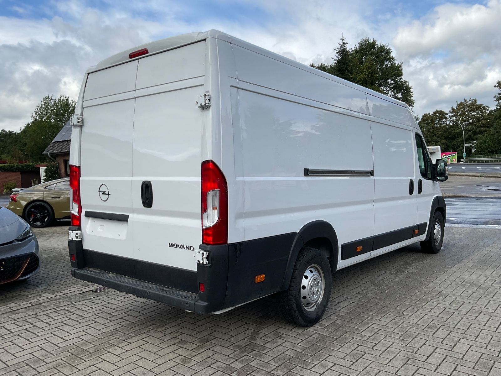 Fahrzeugabbildung Opel Movano L4H2,Sitzheizung,Bluetooth,Allwetterreife