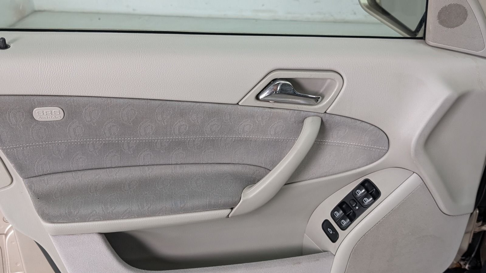 Fahrzeugabbildung Mercedes-Benz C 180 HU/AU bis 12.27 * Sitzhzg. * Schiebedach *