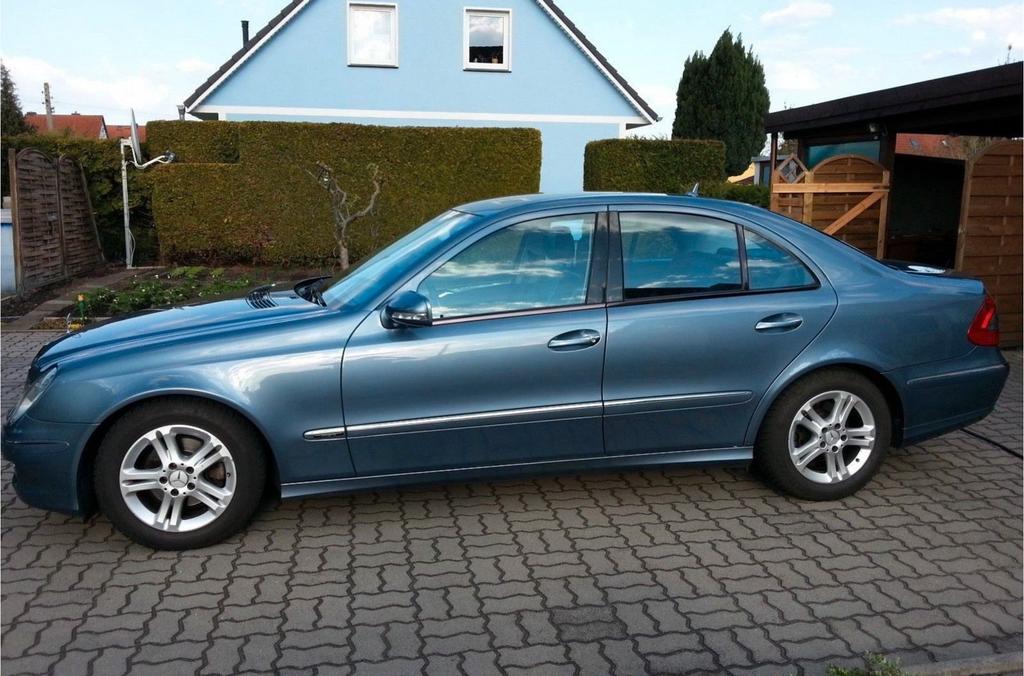 Mercedes-Benz E 220