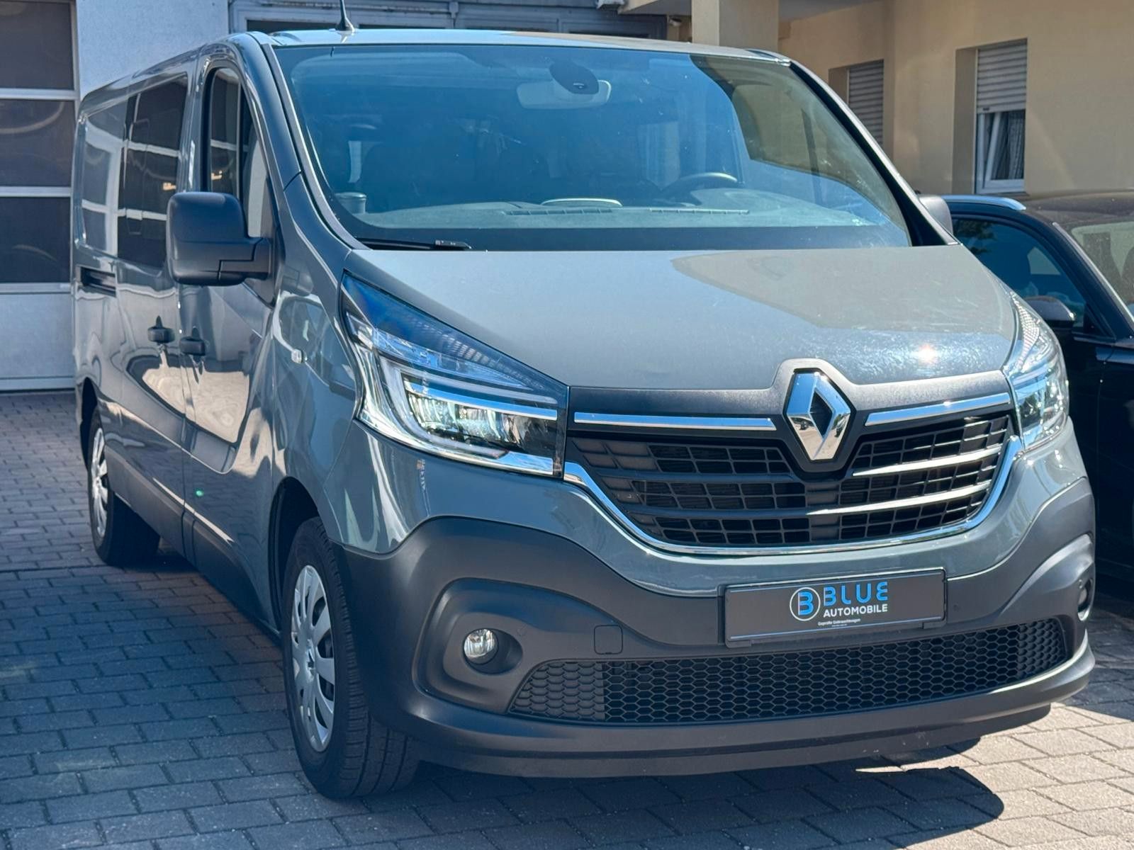 Renault Trafic 2.0 Aut. 6-Sitzer AHK*LED*NAVI*KAMERA* imagem 3