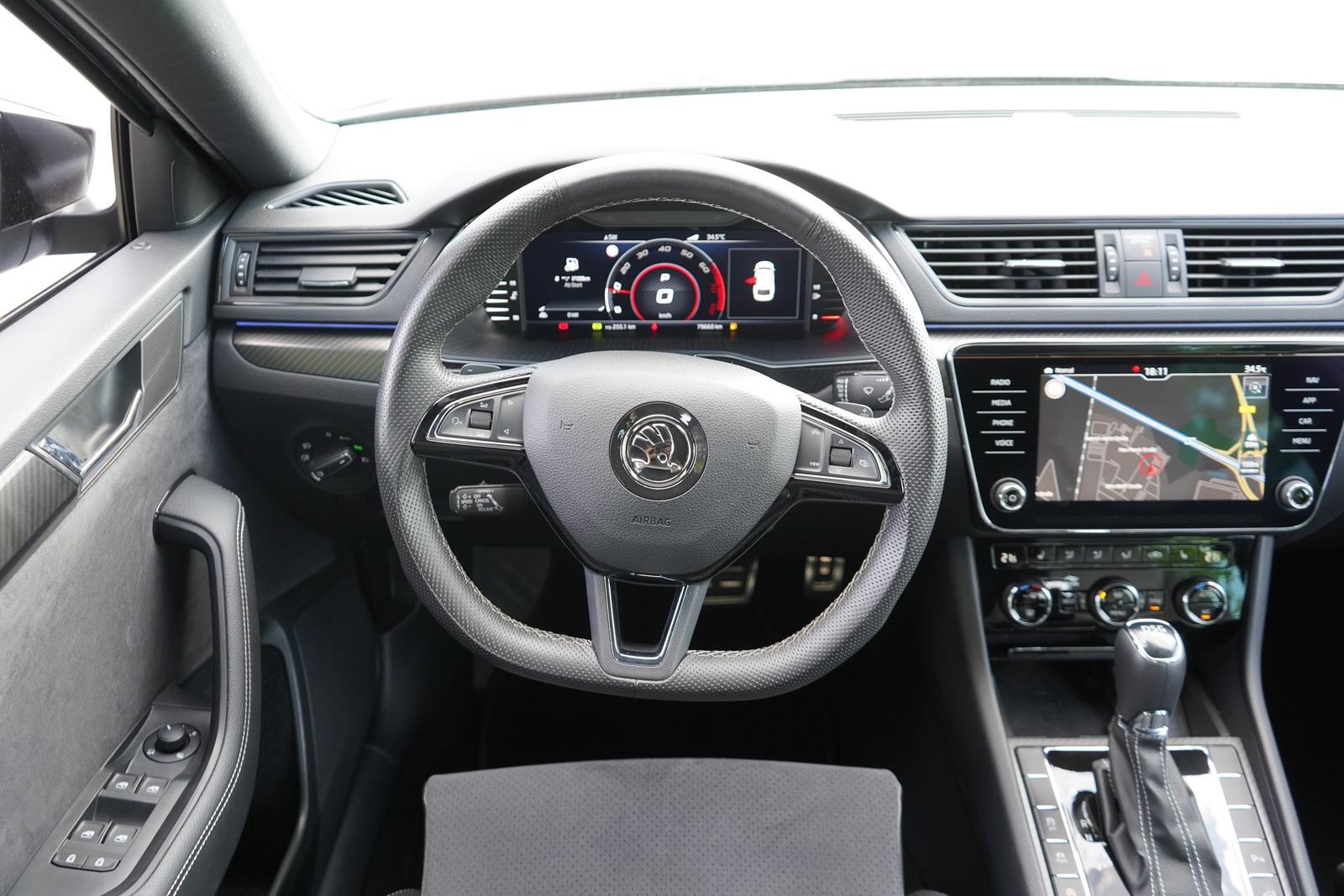 Skoda Superb Combi 2.0TSI Sportline DSG LED Panorama
