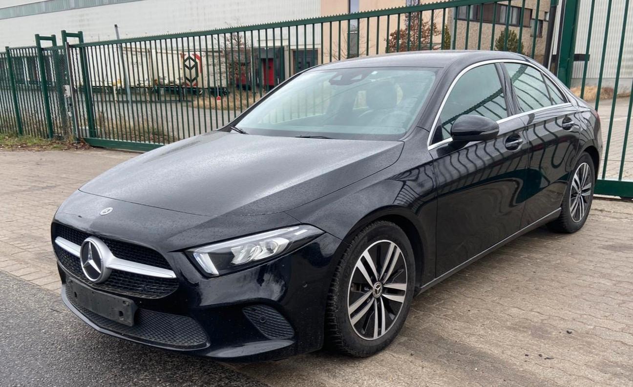 Mercedes-Benz A 200 Limousine Digital Tacho