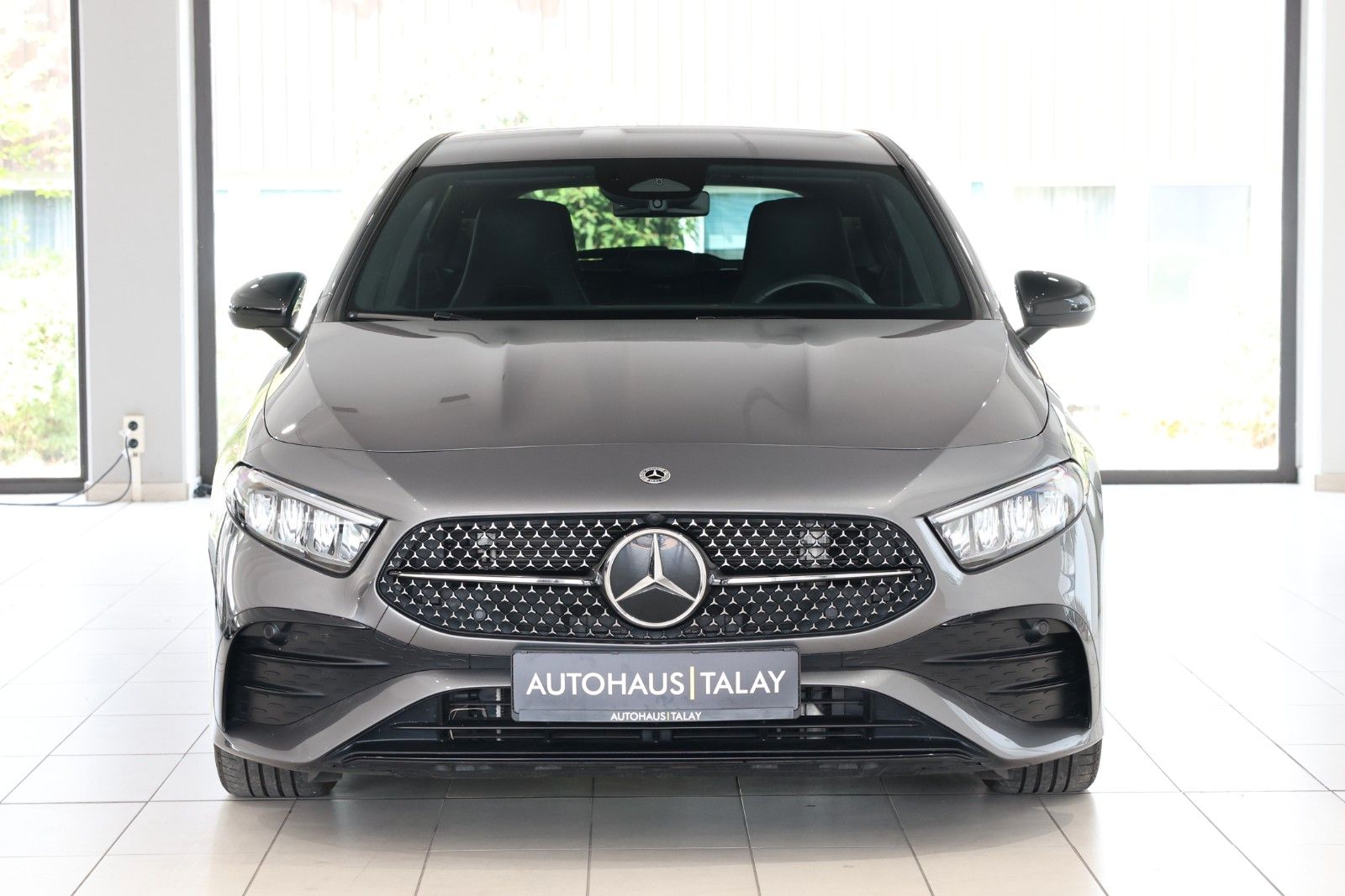 Mercedes-Benz A 180 AMG Night KAM Navi MB- MBux foto 2
