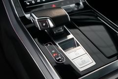 AUDI SQ8 4.0 TDI quattro | Matrix | Pano | AHK | 22" AUDI SQ8 4.0 TDI quattro | Matrix | Pano | AHK | 22"