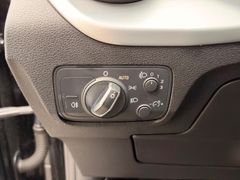 Fahrzeugabbildung Audi Q2 30TDI Sport SHZ Temp Sportsitze Navi Garantie