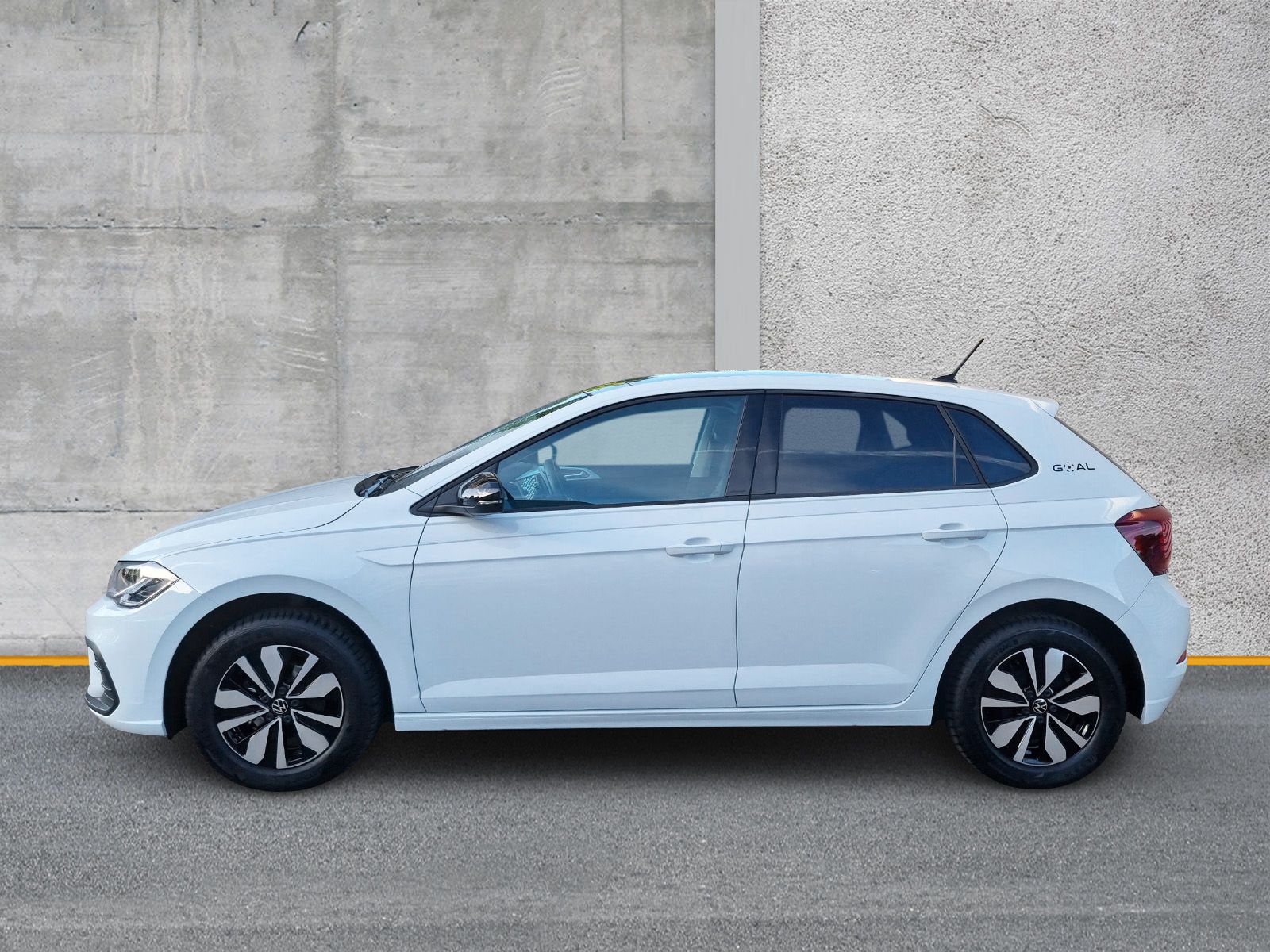 Volkswagen Polo 1.0 TSI Goal AHK PANO ACC foto 2