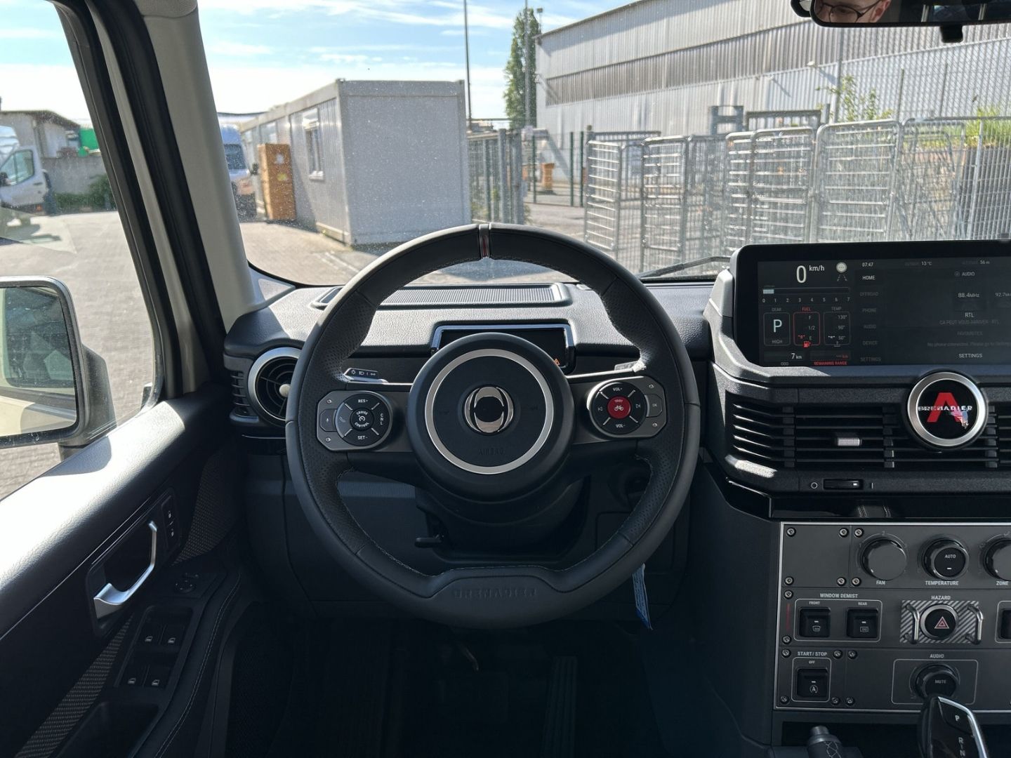 Fahrzeugabbildung INEOS Grenadier 3.0l Turbo Benzin über 15.000€ Rabatt