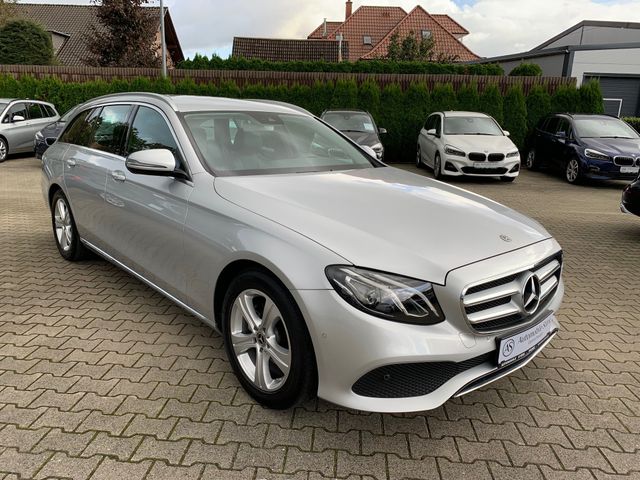 Fahrzeugabbildung Mercedes-Benz E 220  Td Avantgarde+LED+Comand+Spur+Kamera+AHK