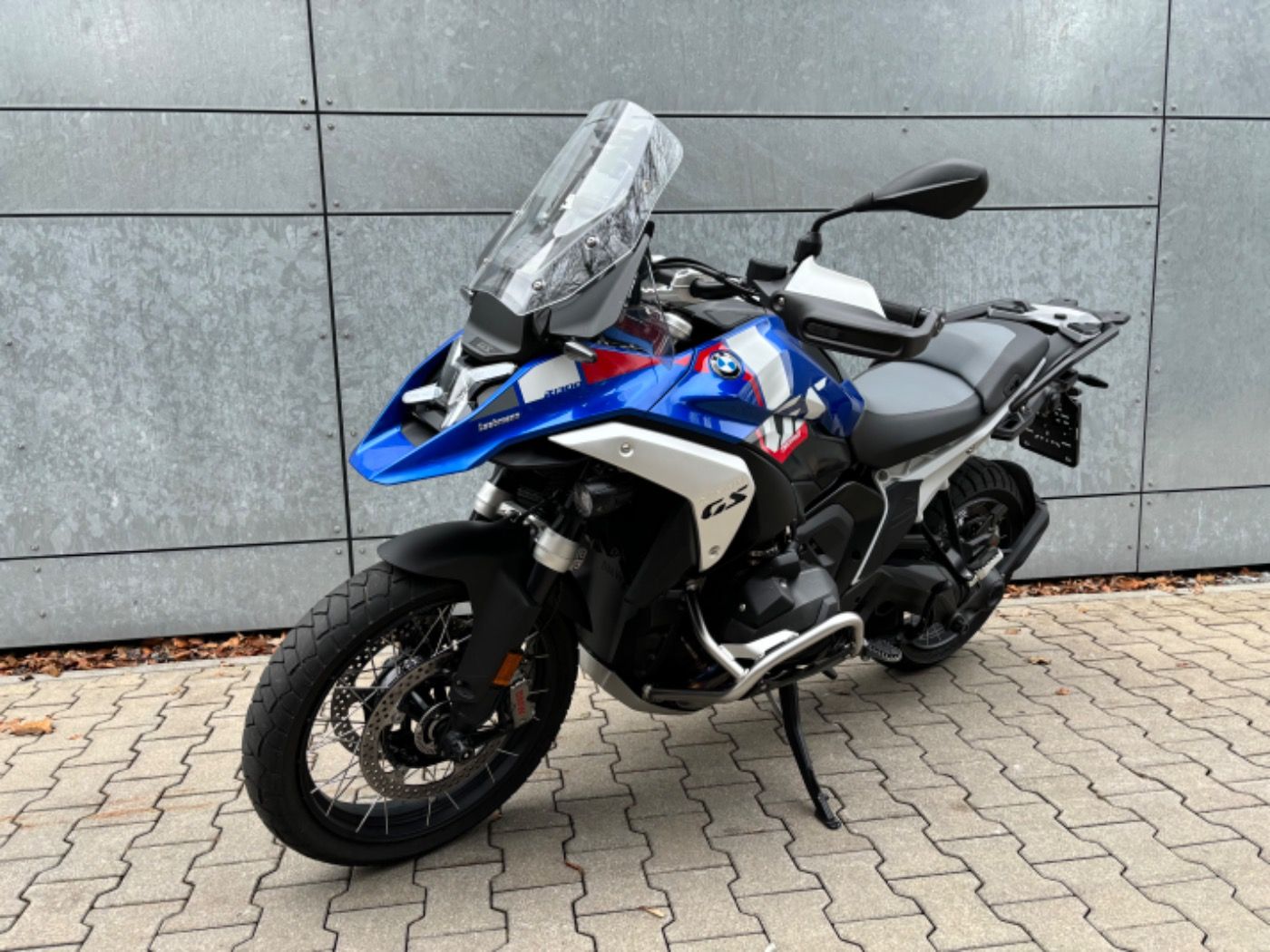 Fahrzeugabbildung BMW R 1300 GS Trophy 4 Pakete Fahrzeughöhenregelung