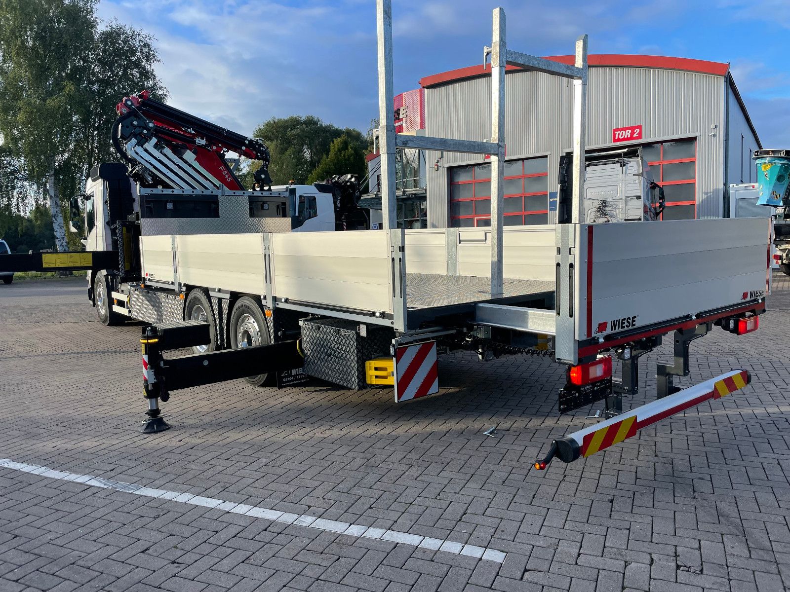 Fahrzeugabbildung Volvo FMX 500  FASSI Ladekran F545 JIB & Winde Sofort