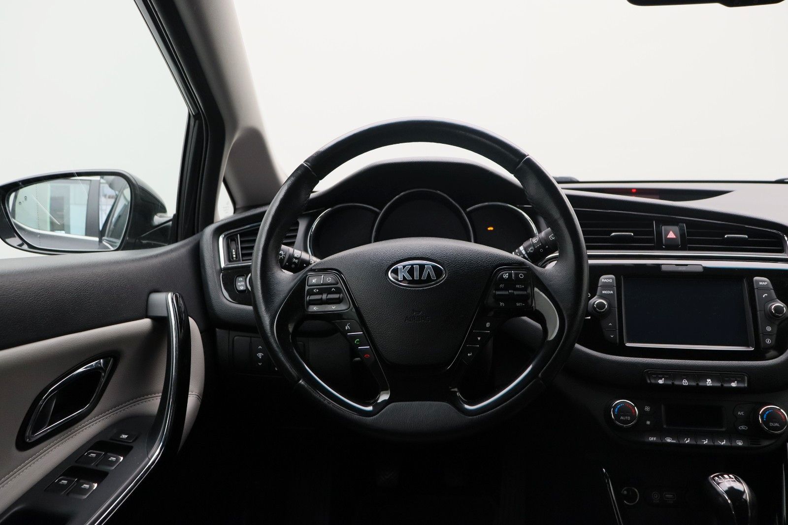 Fahrzeugabbildung Kia cee'd 1.6 Sportswagon