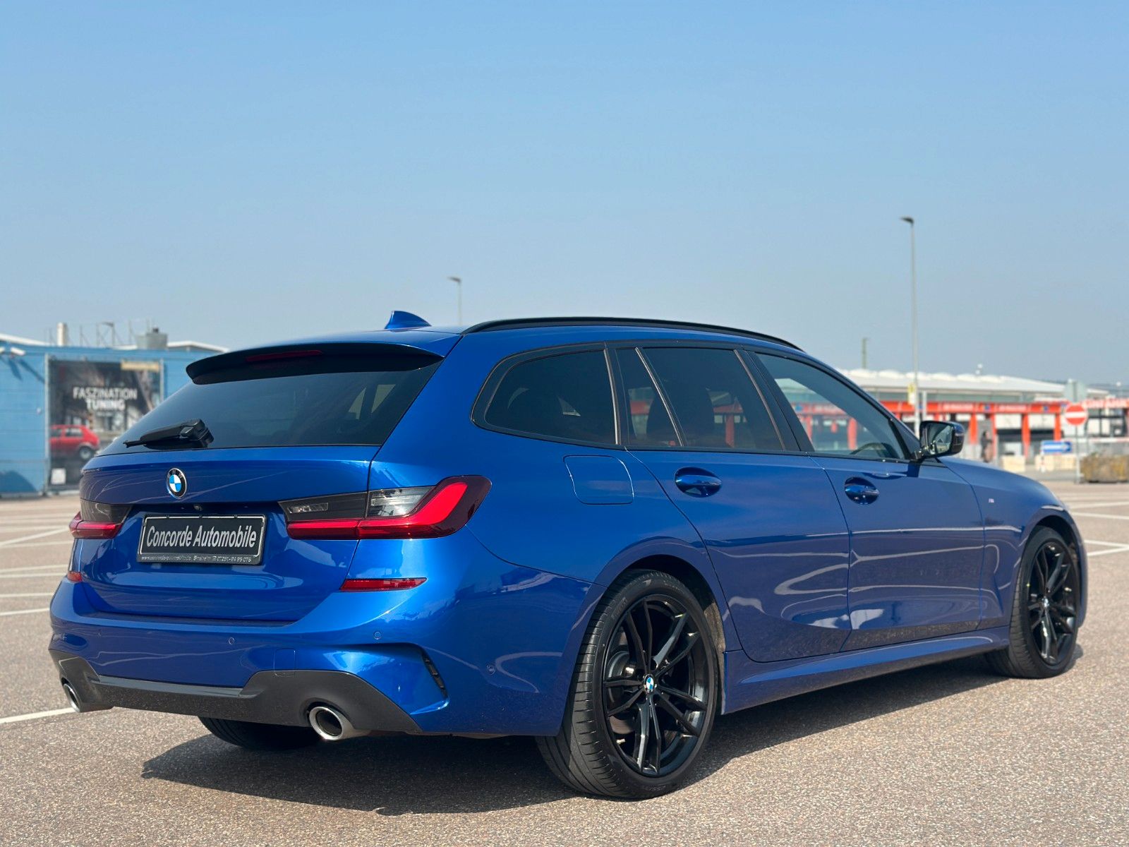 BMW 320d Touring  xDrive M Sport LED Lenkr-Hzg RFK foto 6