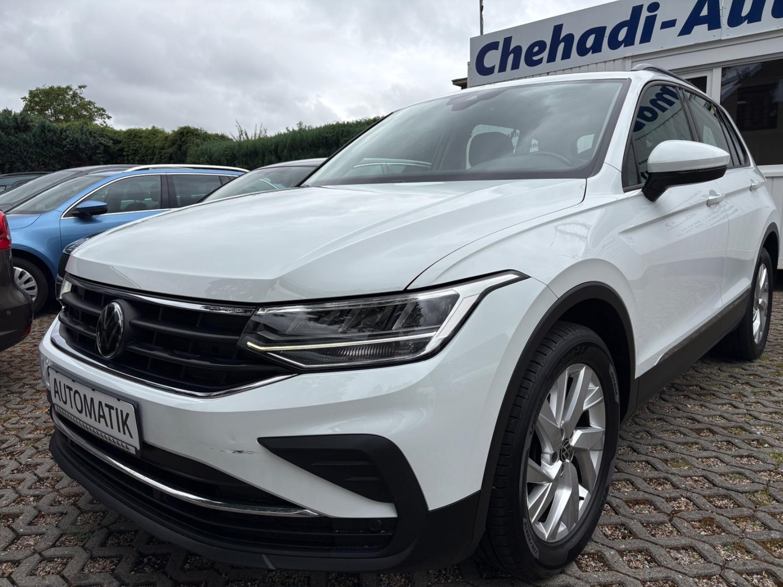 Volkswagen Tiguan Life 4Motion/AHK schw./ACC/Navi/SR+WR/1Hd