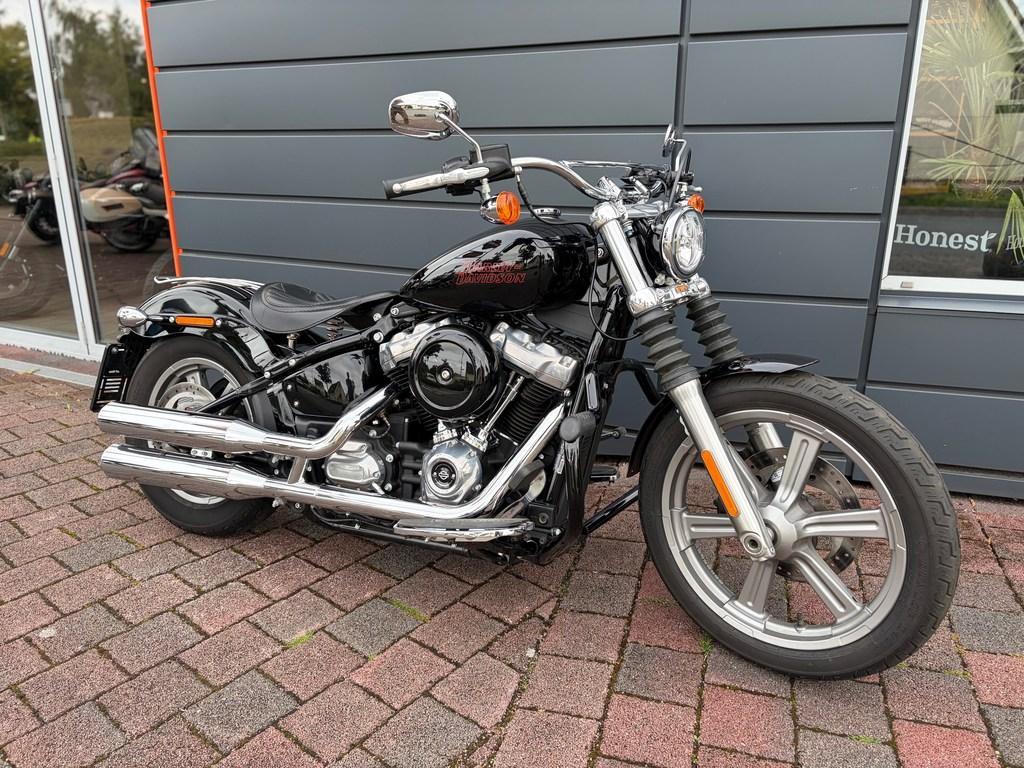 Harley-Davidson Softail Standard FXST 
