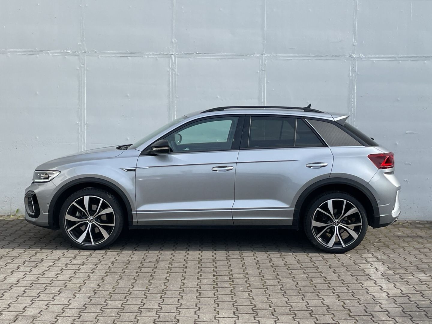 T-Roc 1.5 TSI DSG R-Line Kamera/Matrix/Keyless/A