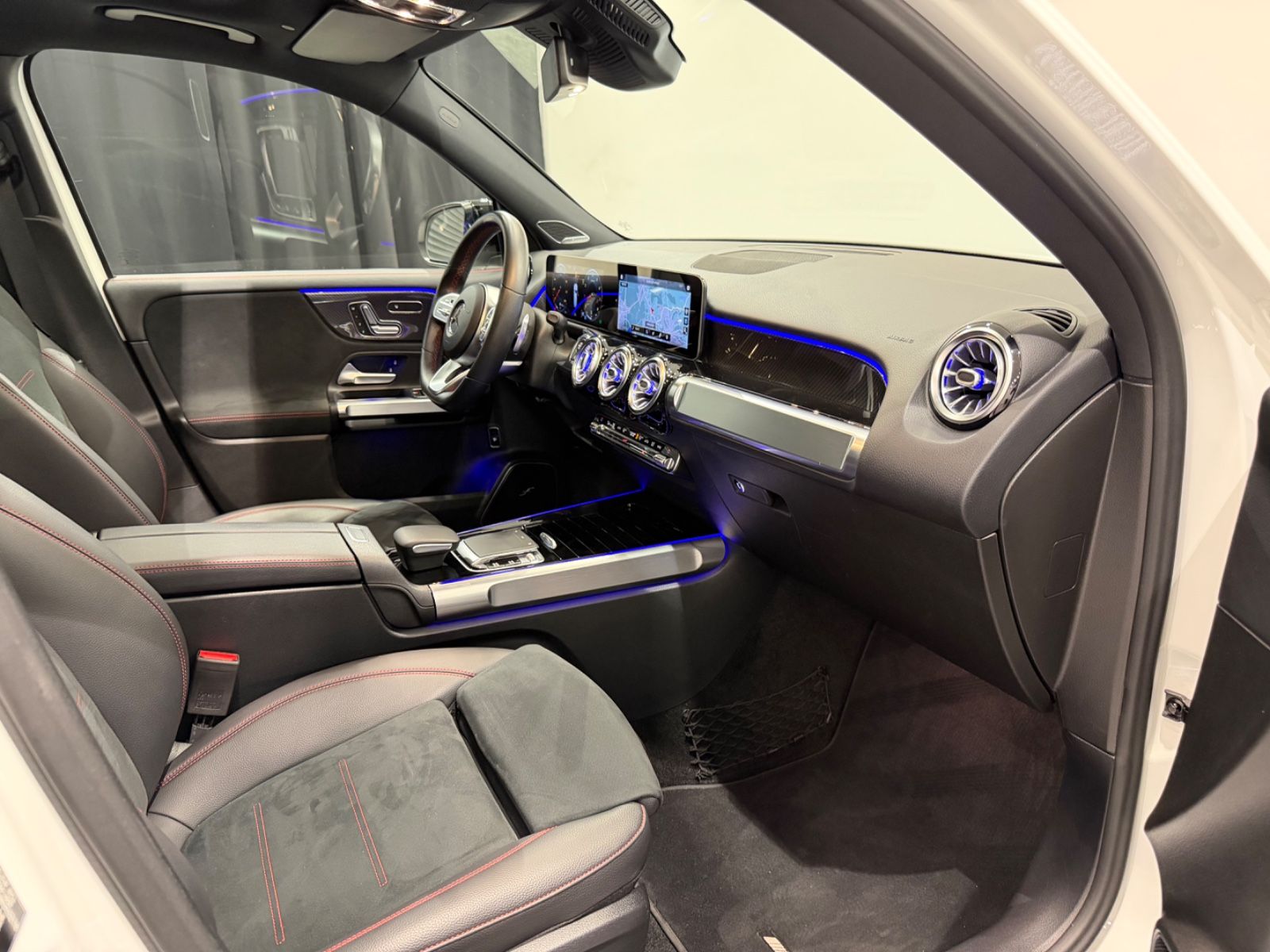 Mercedes-Benz GLB 250 4Matic AMG-LINE NIGHT-PAKET PANO °360 foto 16