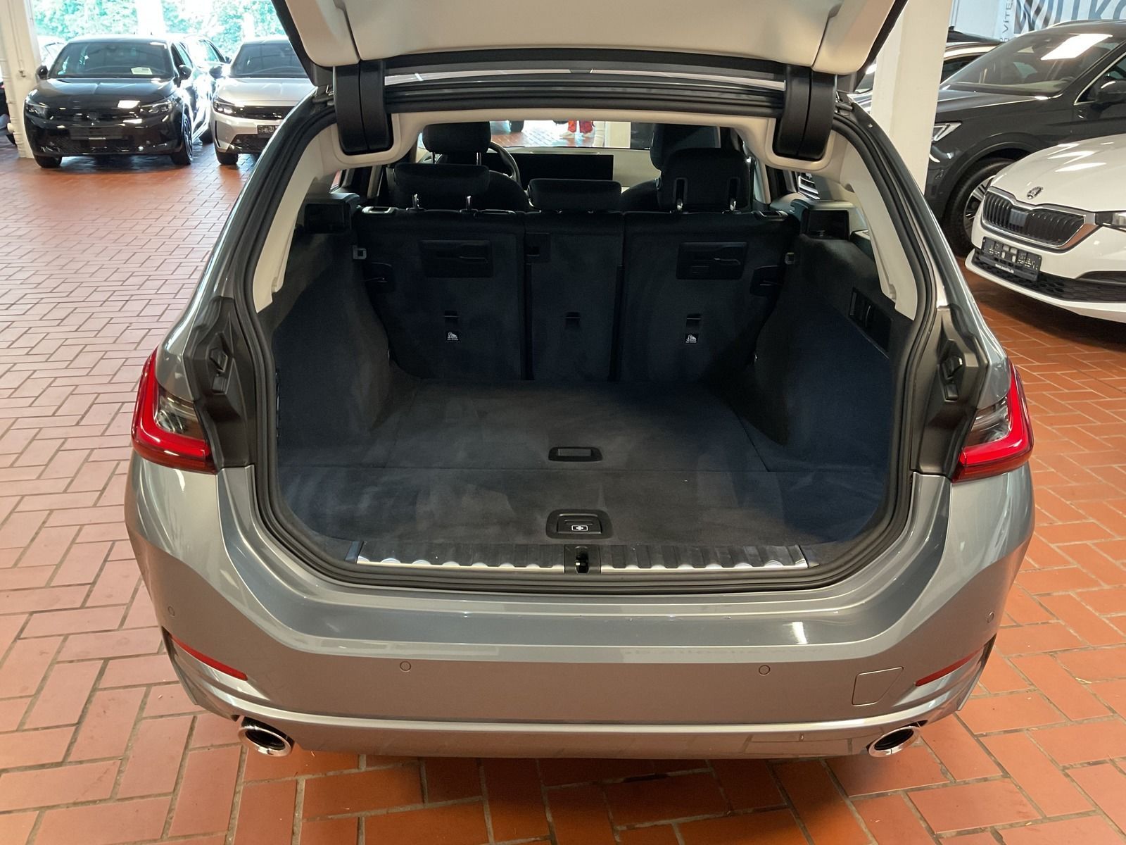 BMW 320 d xDrive Touring LED,Live Cockpit,Allrad foto 11