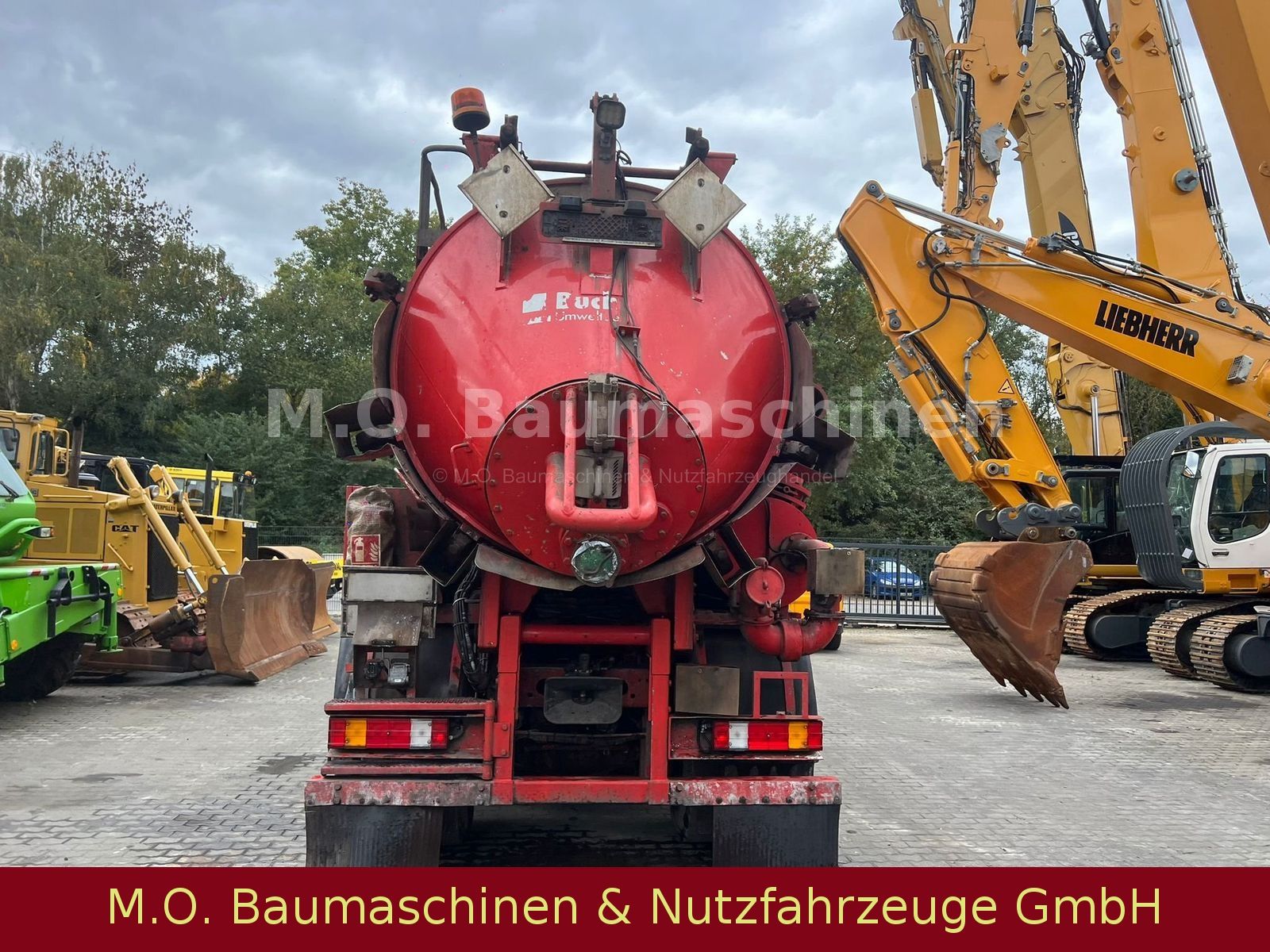 Fahrzeugabbildung Mercedes-Benz Mercedes Actros 4141 / Trockensauger /ADR