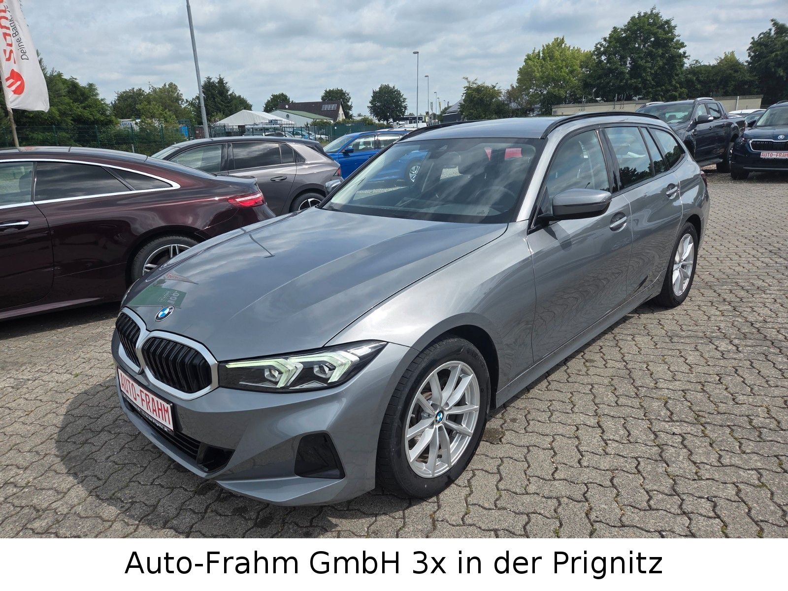 BMW 320 3 Touring 320 d xDrive LED NAVI foto 2