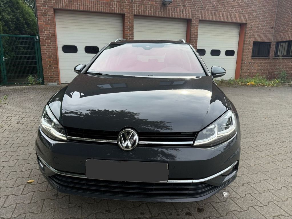 Image of Volkswagen Golf
