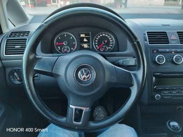 Volkswagen Touran - 9