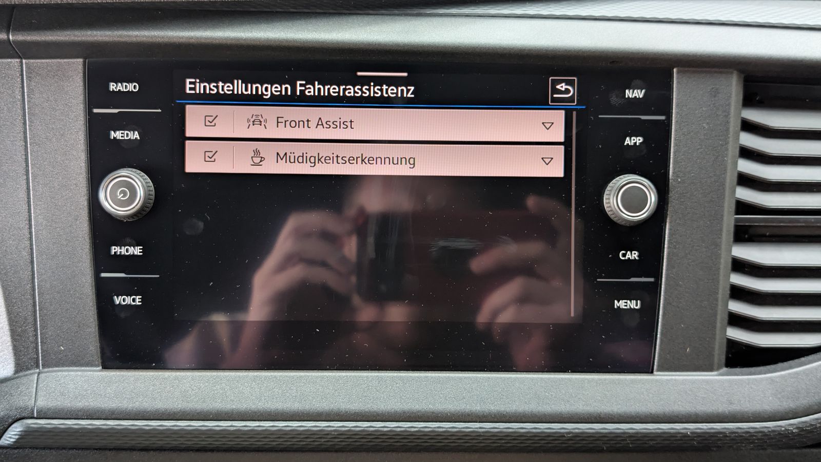 Fahrzeugabbildung Volkswagen T6 Transporter 6.1 LED*KAM*SHZ*SORTIMO-REGALE
