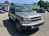 Mitsubishi Pajero Pinin - Mitsubishi Pajero Pinin mit Benzin-Antrieb: Geländewagen