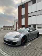 Porsche Panamera 4S Exclusive Chrono Rot  - silberne Porsche Panamera
