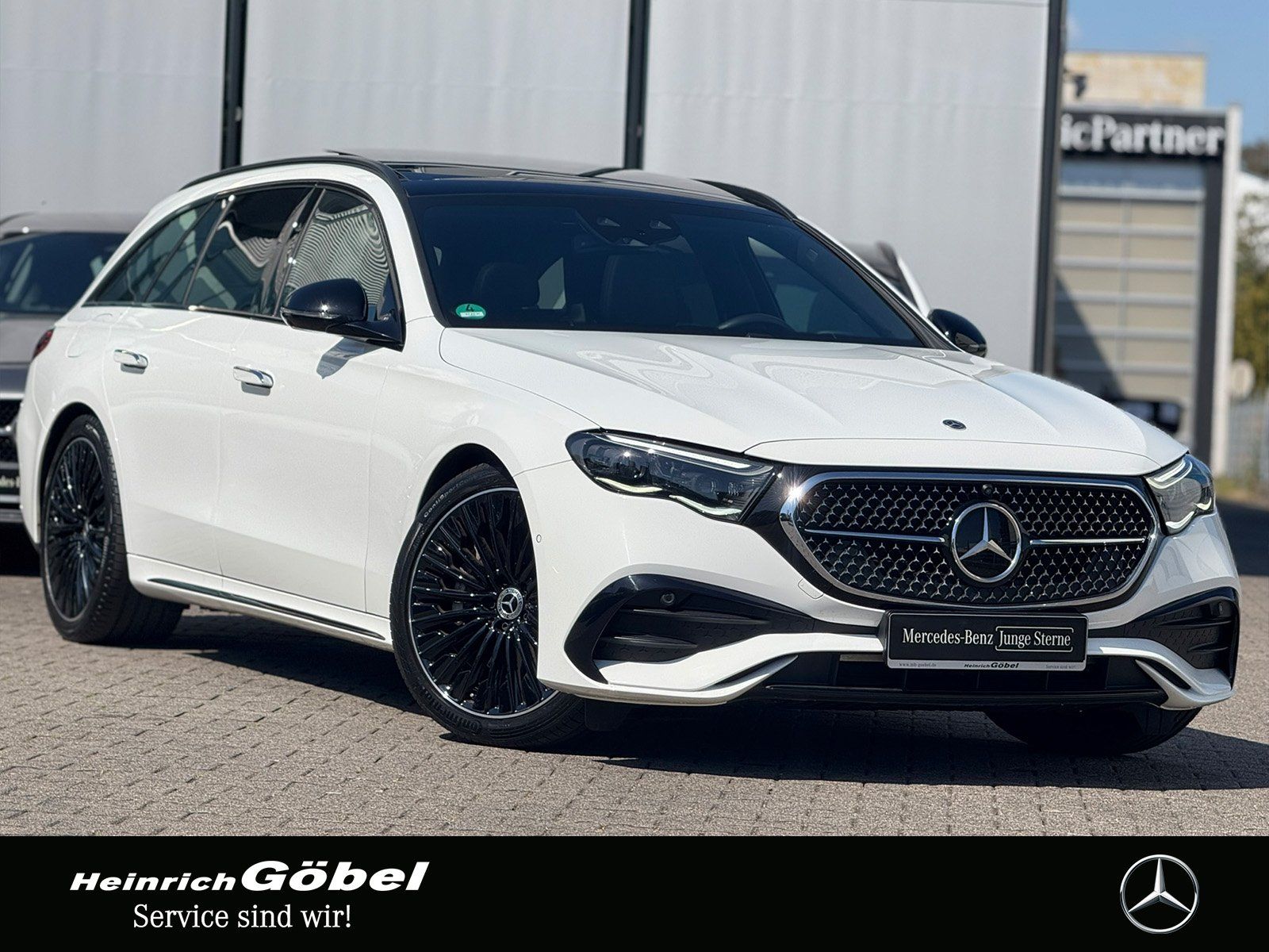 Fahrzeugabbildung Mercedes-Benz E 220 d T AMG*SITZKLI*HEAD-UP*PANO*BURMESTER*AHK