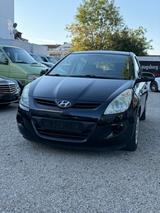 Hyundai i20 KLIMA*PDC*TÜV*SERVICE*2 Schlüssel - gebrauchte Hyundai i20 aus dem Jahr 2011