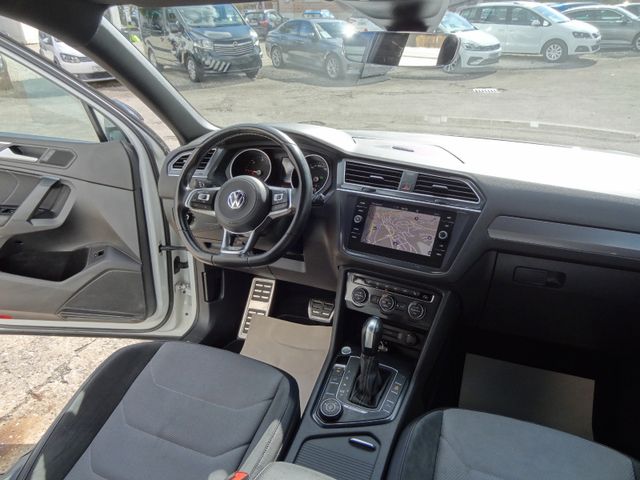 Fahrzeugabbildung Volkswagen Tiguan Allspace/2 x R-Line/Navi/AHK/DSG/Allrad/