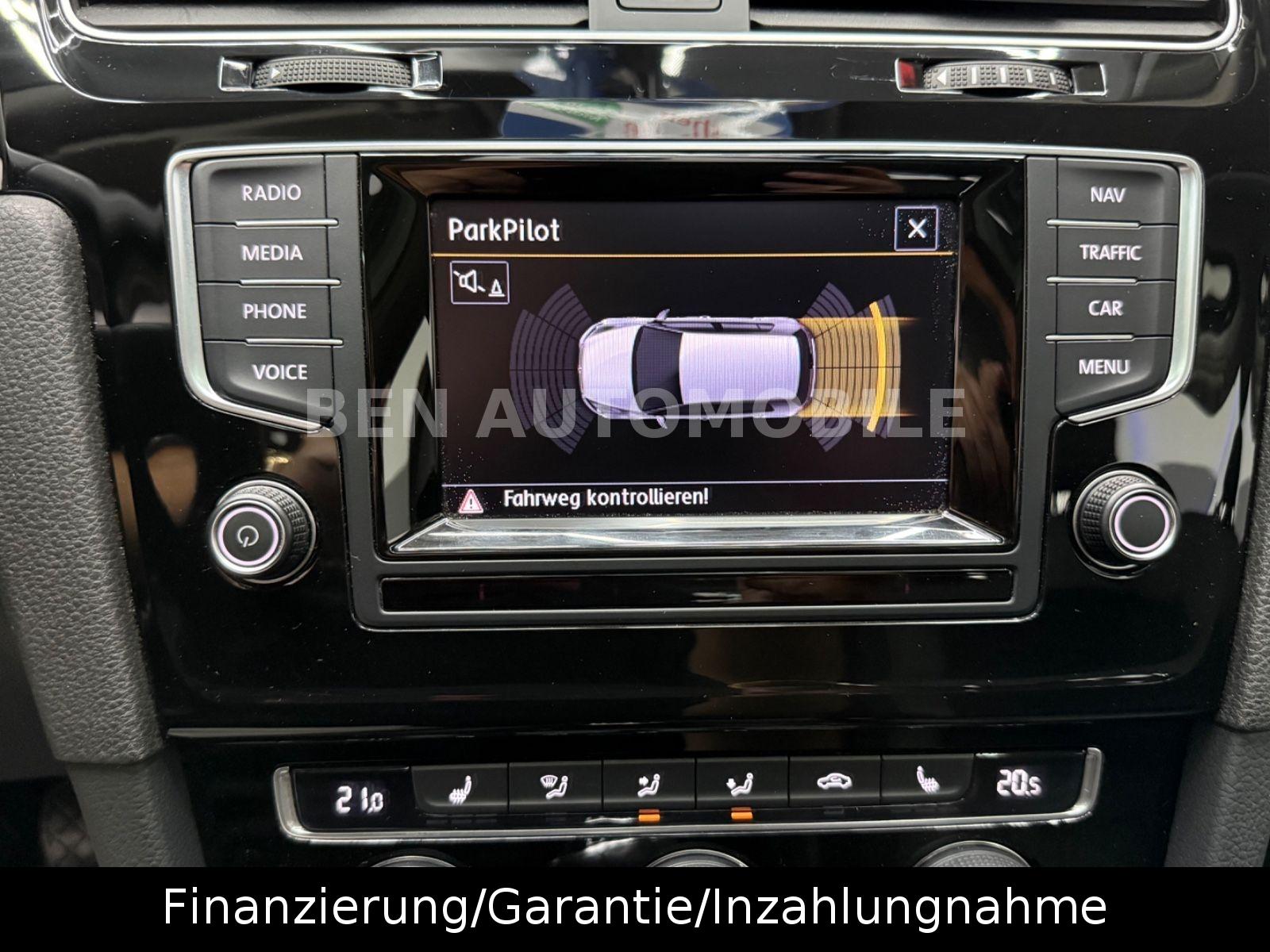 Volkswagen Golf VII Lim. 2.0 TDI Highline BMT PANO*NAVI*PDC