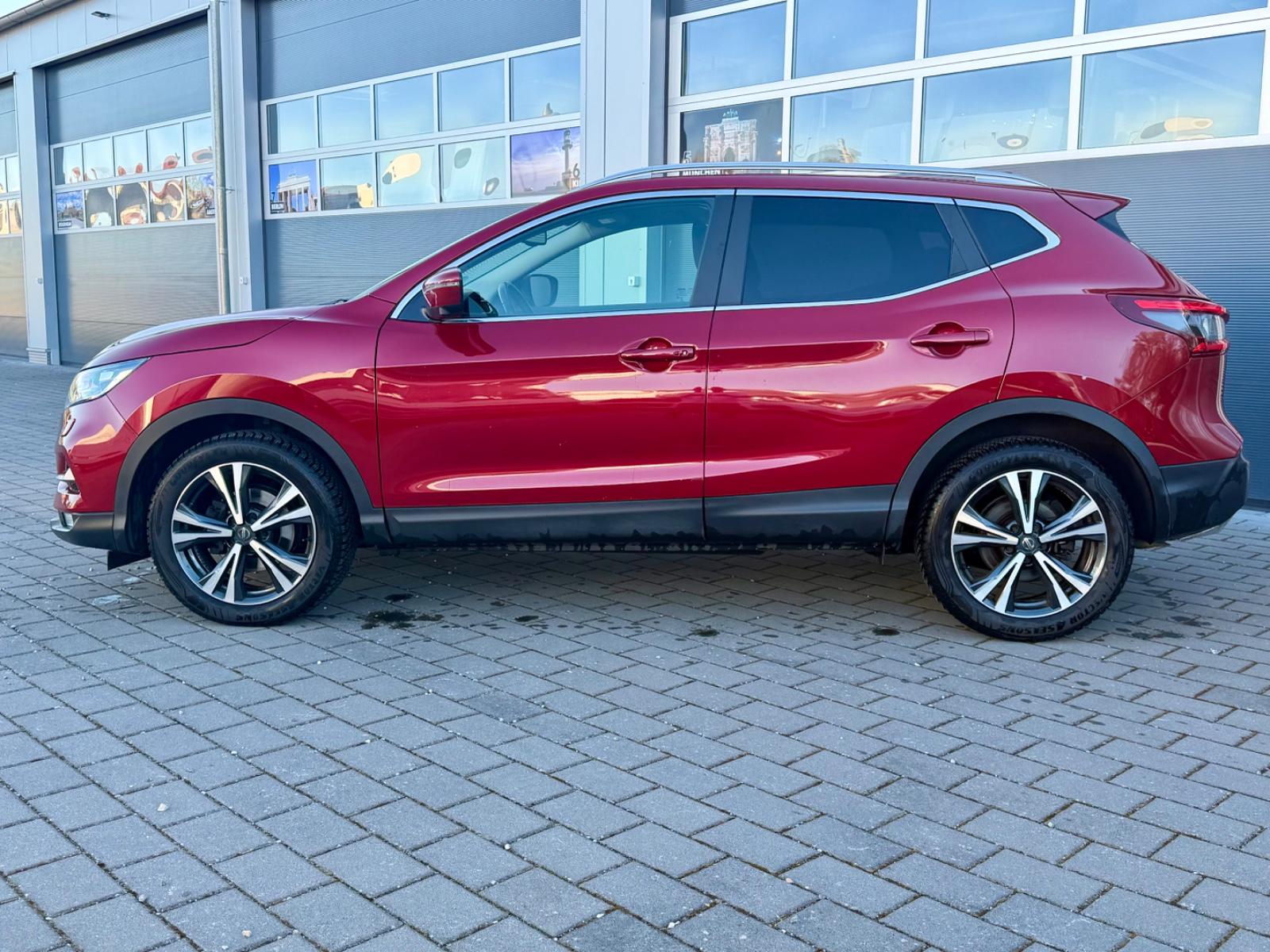 Nissan Qashqai N-Connecta AUTOMATIK * AHK * LM*