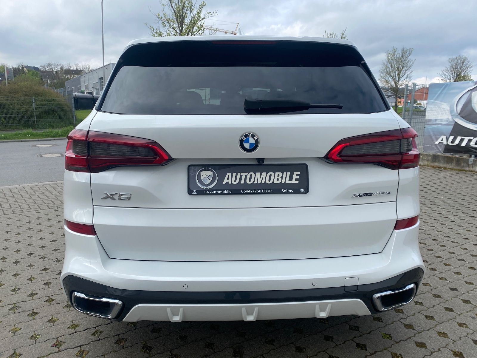 Fahrzeugabbildung BMW X5 xDrive 45 e M Sport/Laser/HeadUp/Pano/360°Kam