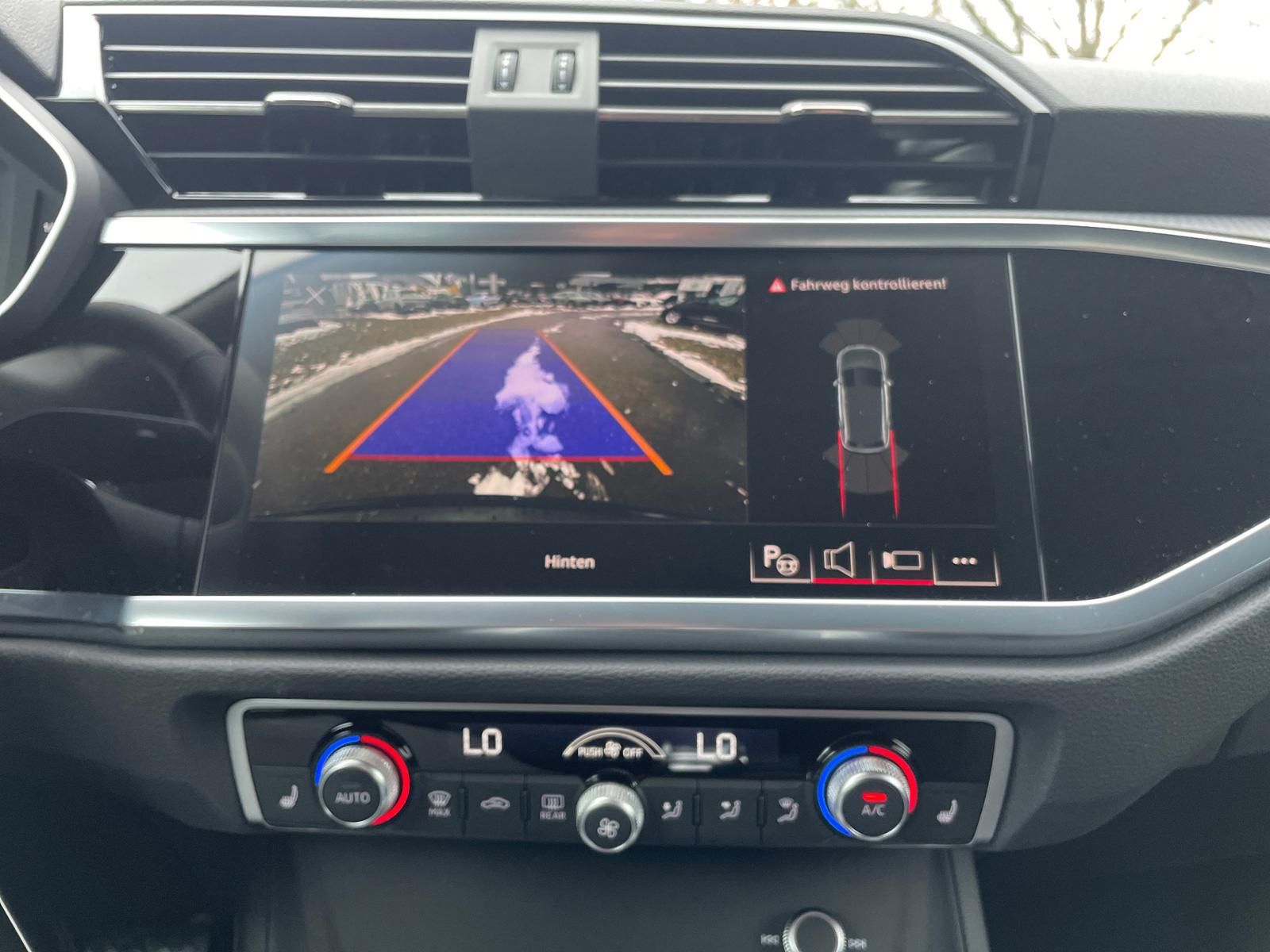 Q3 35 TFSI basis 1.5 TSI RFK 18 " AHK NAVI PDC