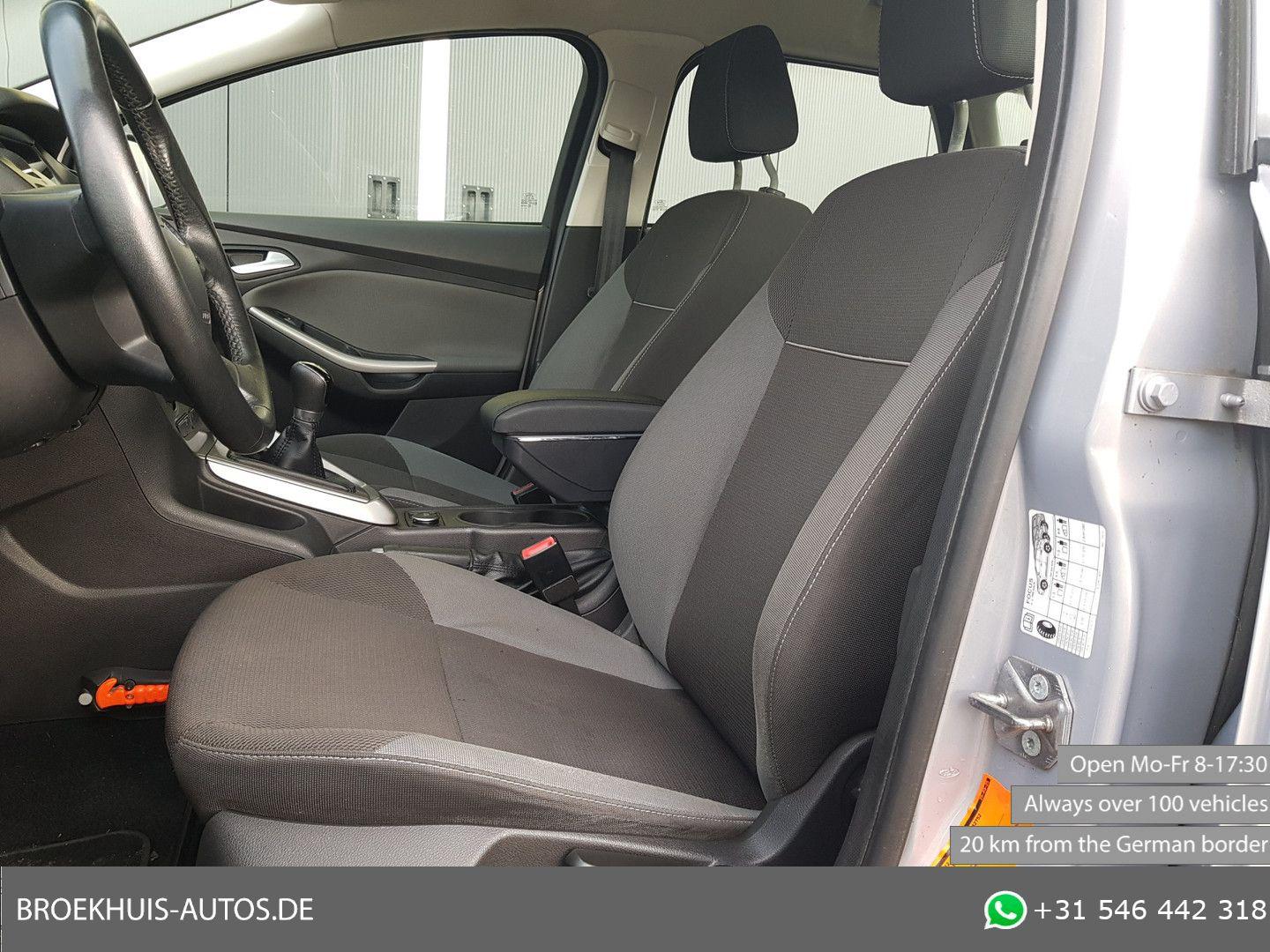 Ford Focus 2013 — photo 11