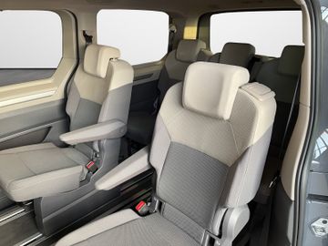 Volkswagen T7 Multivan - 12