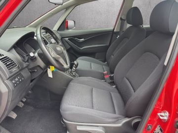 Hyundai ix20 1.6 Space blue, Bild 9