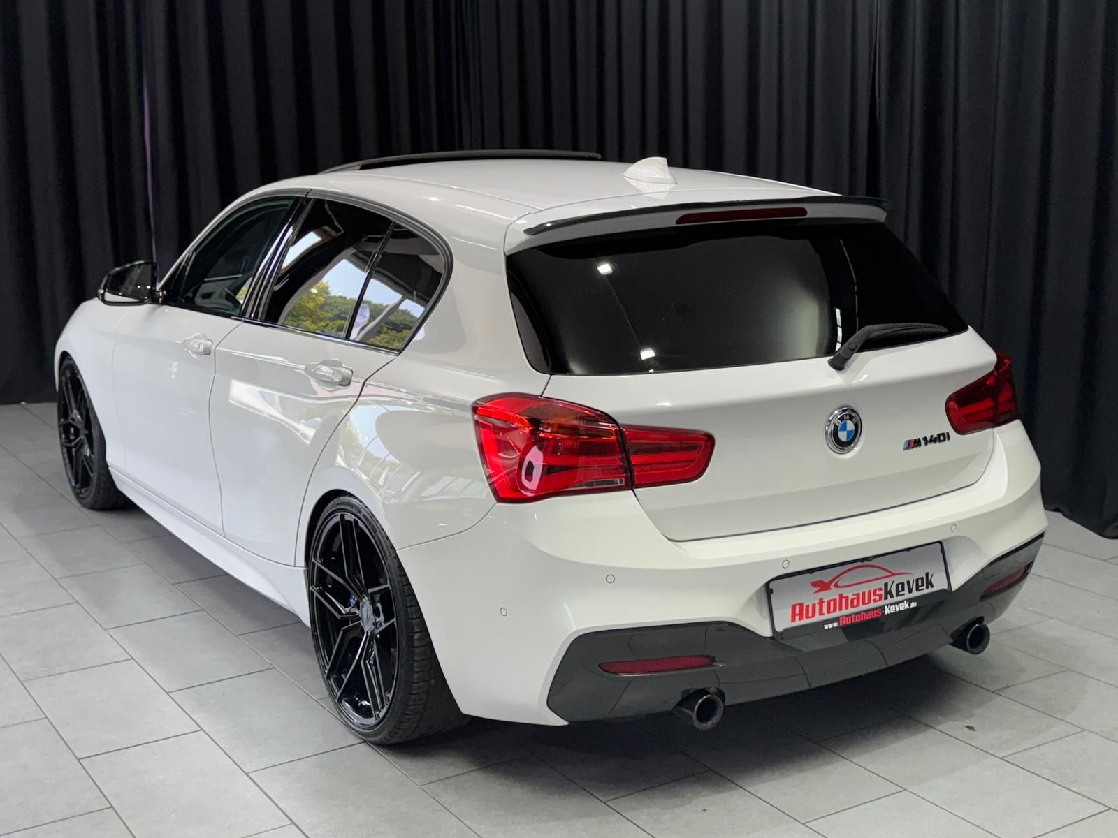 Fahrzeugabbildung BMW M140I Limo|H&K|PANO|MEMORY|KAMERA