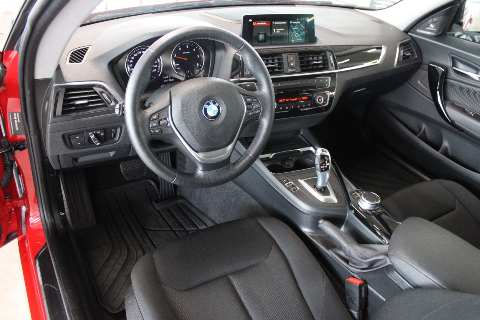 Fahrzeugabbildung BMW 220d xDrive Steptronic Coupé Advantage AHK uvm.
