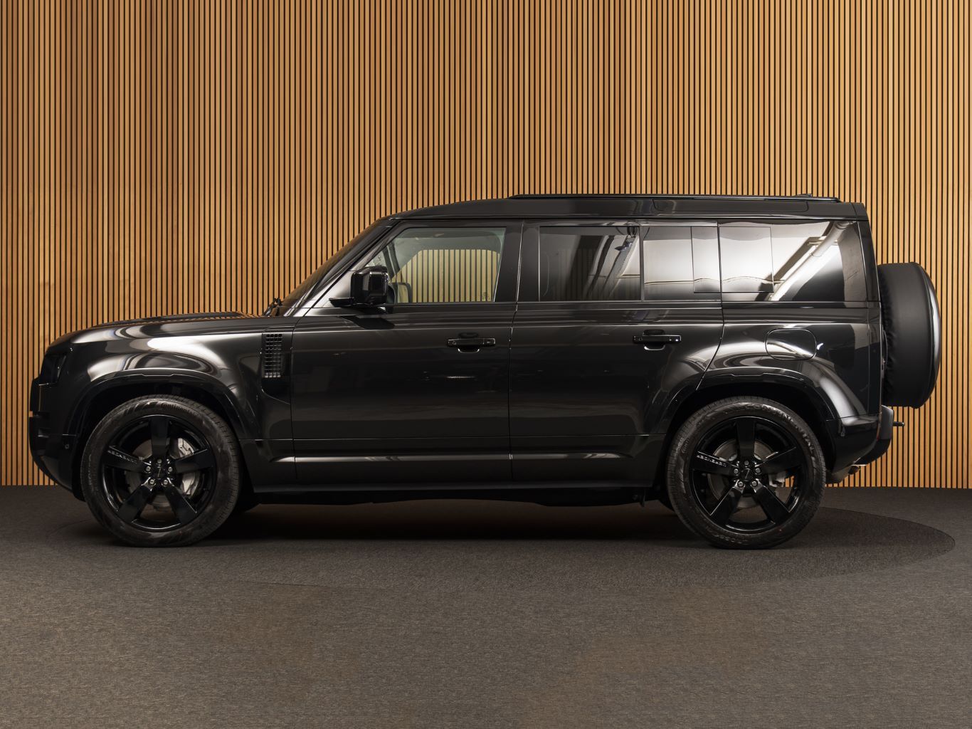 Land Rover Defender 110 X-Dynamic HSE P300e MY26-PANO-22" imagem 2