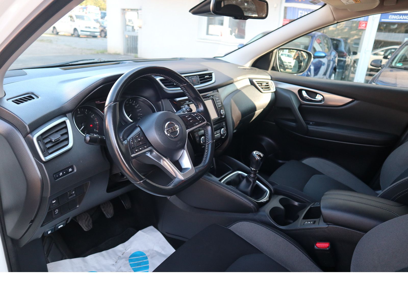 Fahrzeugabbildung Nissan Qashqai N-Connecta Navi Tempo Scheckheftgepflegt