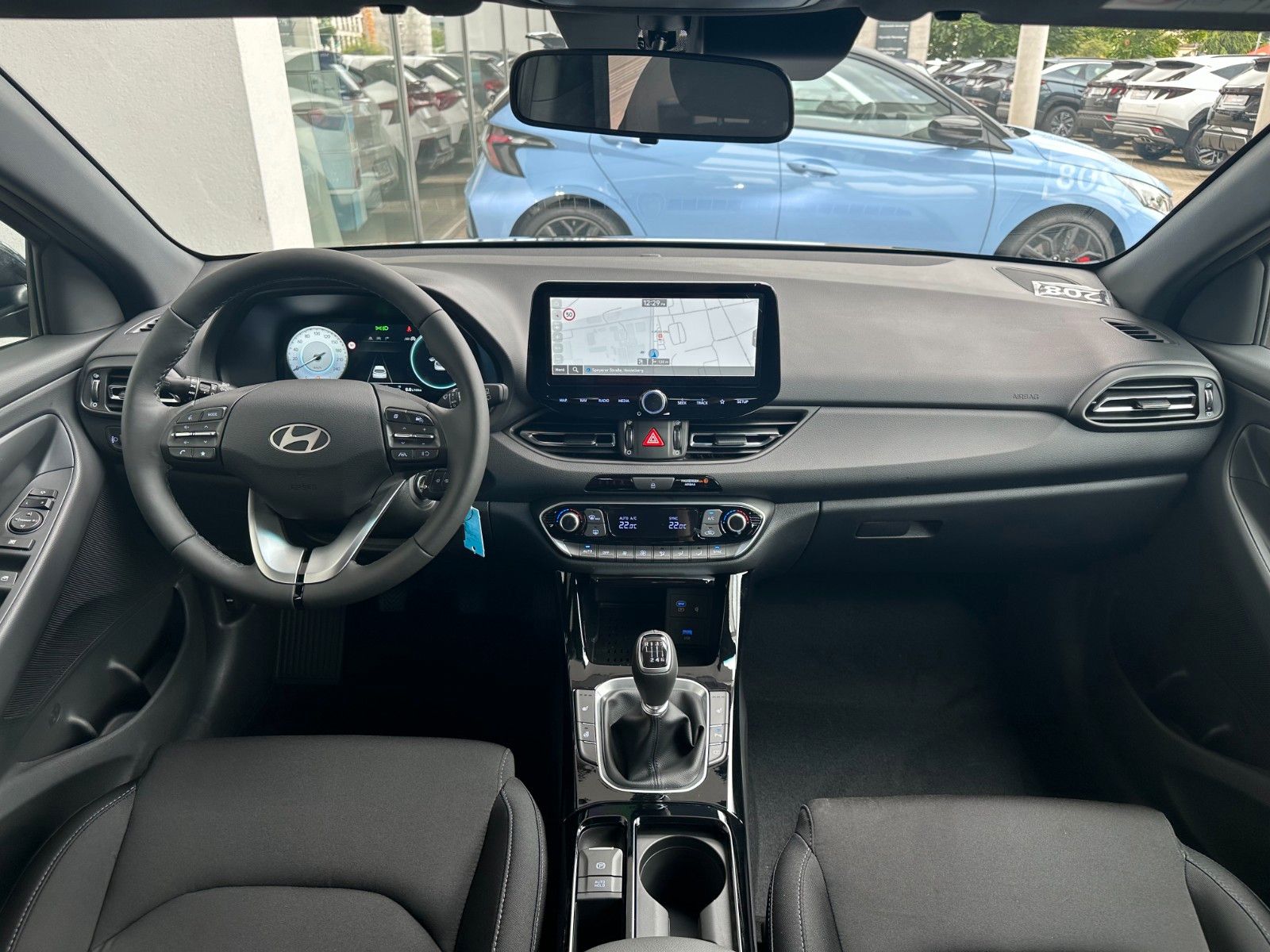 Fahrzeugabbildung Hyundai i30 Advantage 1.0l 100PS Navi/PDC!