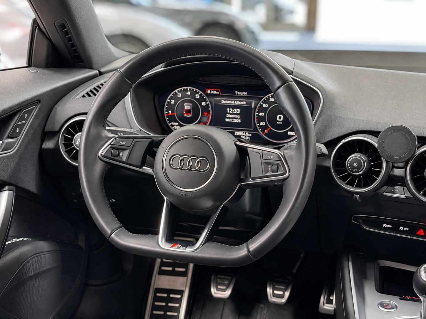 Audi TT Coupe 2.0 | SCHALTER | VIRTUAL | ALCANTARA |