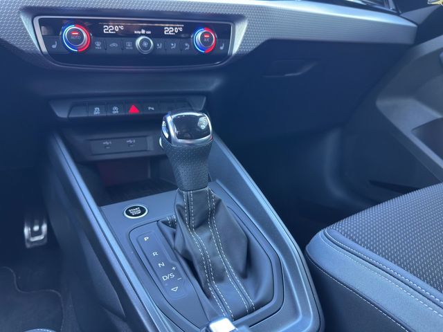 A1 Sportback 35 1.5 TFSI S-tronic S line LED ACC